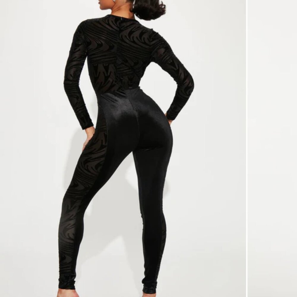 Gorgeous Video Vixon Black Velvet Jumsuit-Size M - Picture 3 of 8
